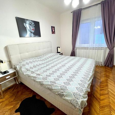 Premier Rooms Ploiesti Exterior photo
